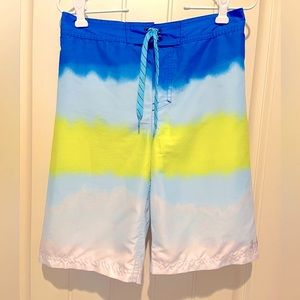 Under Armour Boys Swim Trunks Size L. Excellent condition. Hardly worn.